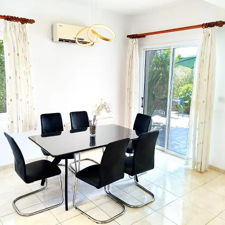 Villa Talassa With Heated Pool, Jacuzzi And 4X4 Car Peyia Exterior photo