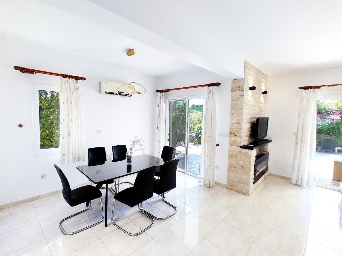 Talassa With Heated Pool, Jacuzzi And 4x4 Car * Peyia