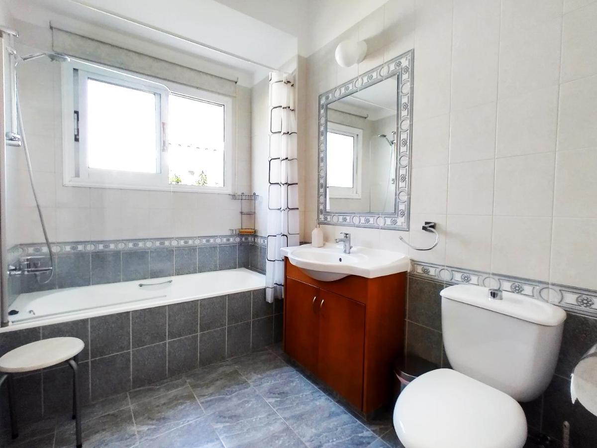 Talassa With Heated Pool, Jacuzzi And 4x4 Car * Peyia